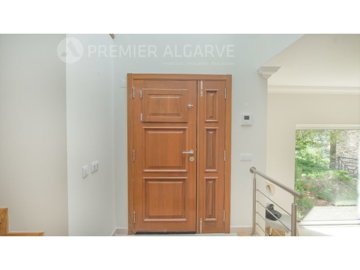 id4637a201-0000-0500-0000-00001633da2d