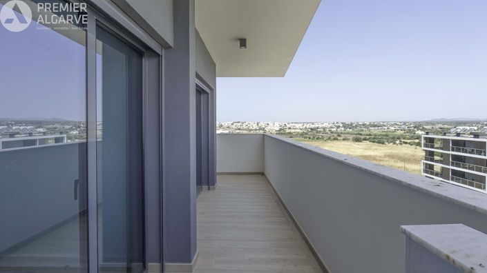 Image No.10-3 Bed Apartment for sale