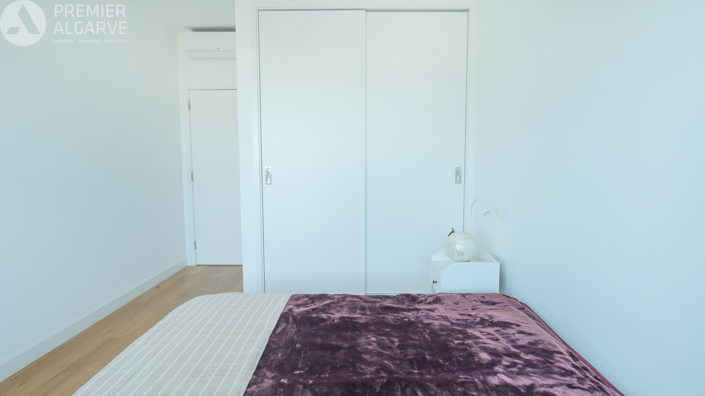 Image No.20-3 Bed Apartment for sale