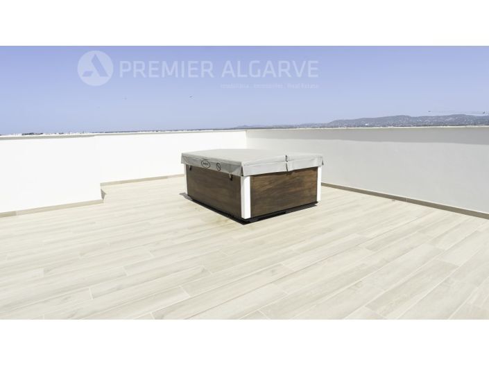 Image No.23-3 Bed Apartment for sale