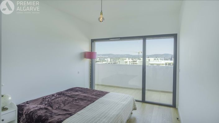 Image No.9-3 Bed Apartment for sale