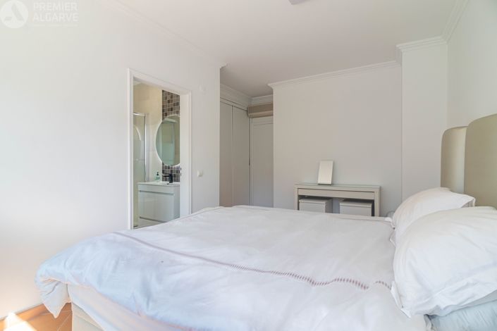 Image No.18-3 Bed Villa for sale