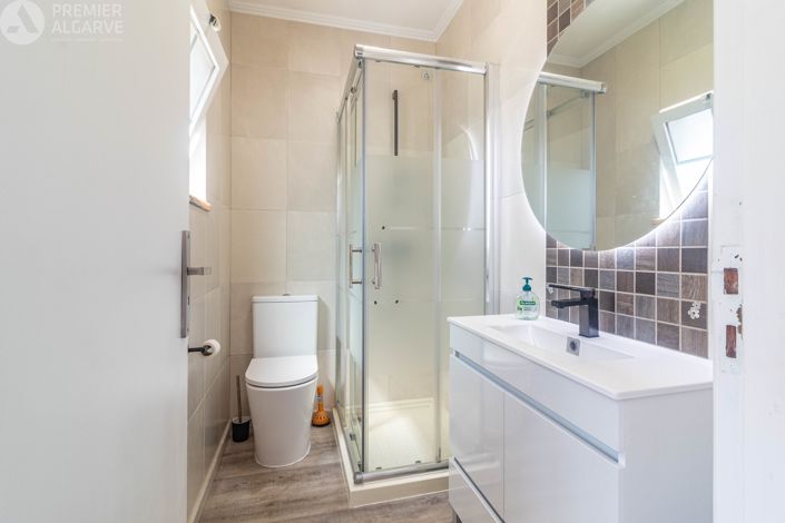 Image No.19-3 Bed Villa for sale