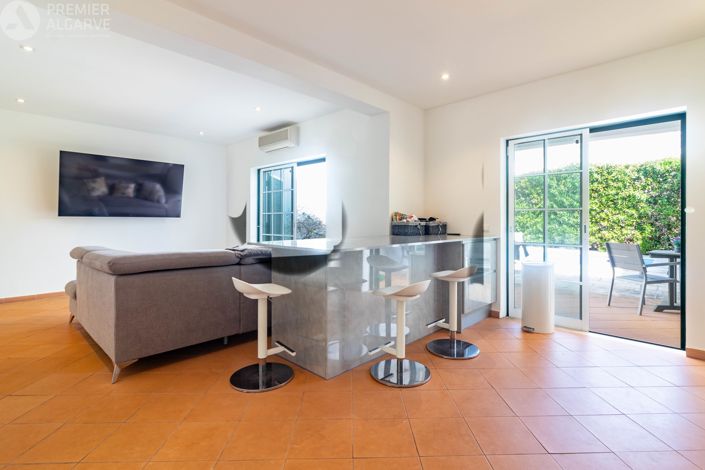 Image No.8-3 Bed Villa for sale