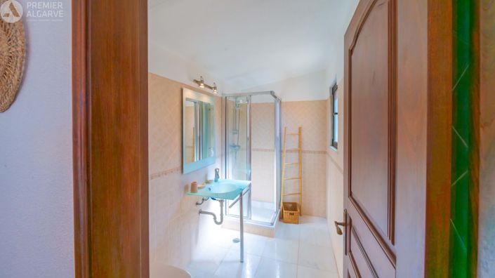 Image No.24-5 Bed Villa for sale