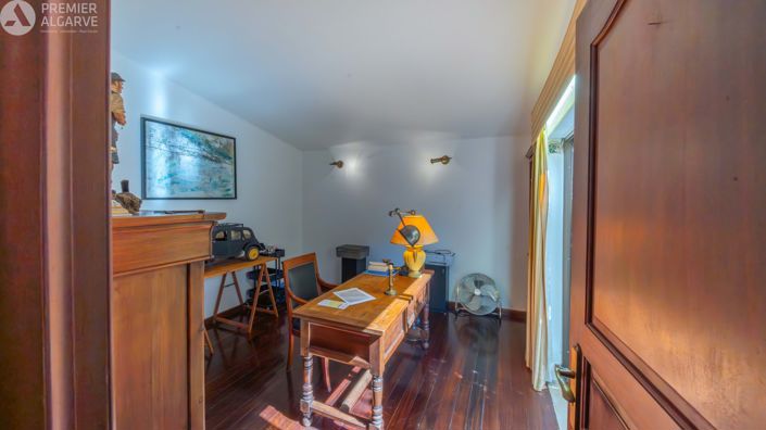 Image No.30-5 Bed Villa for sale