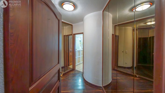 Image No.38-5 Bed Villa for sale