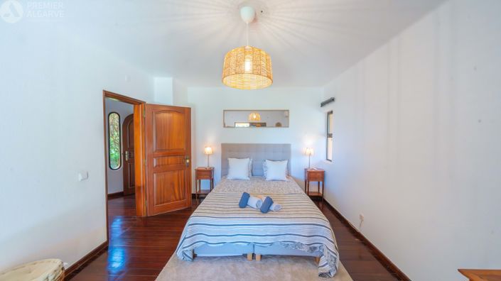 Image No.40-5 Bed Villa for sale