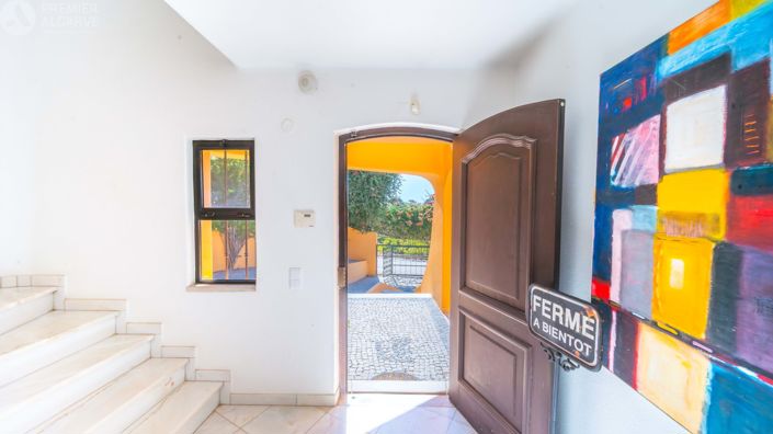 Image No.8-5 Bed Villa for sale