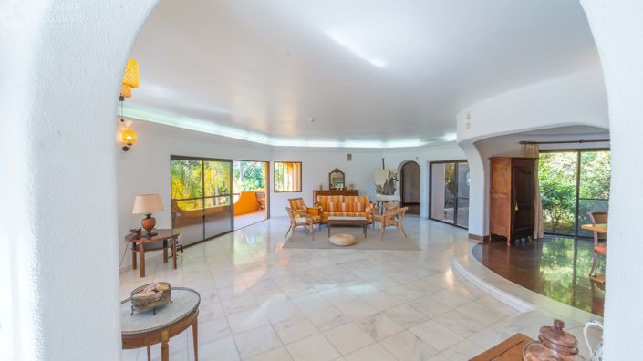 Image No.9-5 Bed Villa for sale