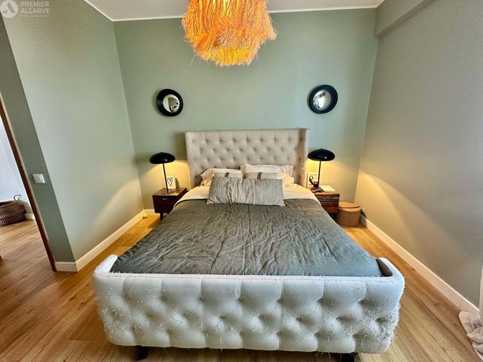 Image No.10-5 Bed Apartment for sale