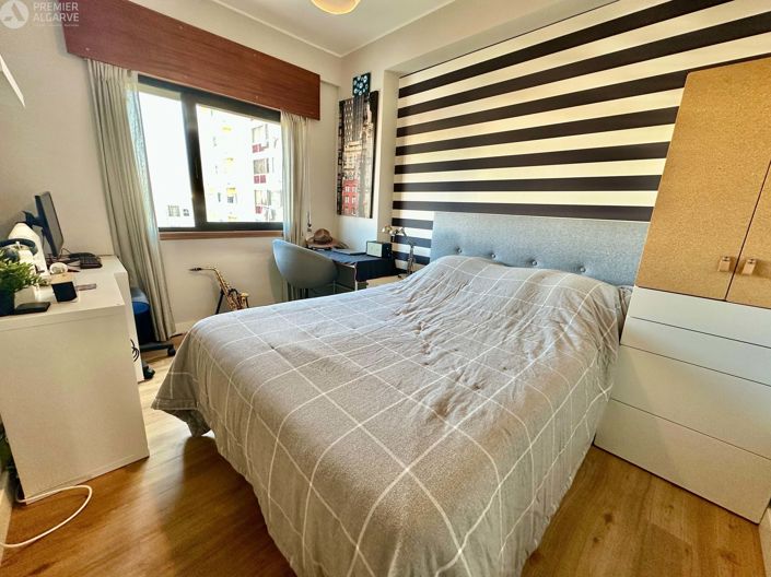 Image No.7-5 Bed Apartment for sale