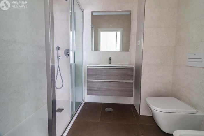 Image No.19-3 Bed Apartment for sale
