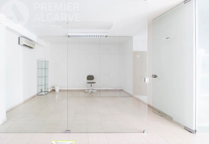 Image No.2-Propriété à vendre à Faro City