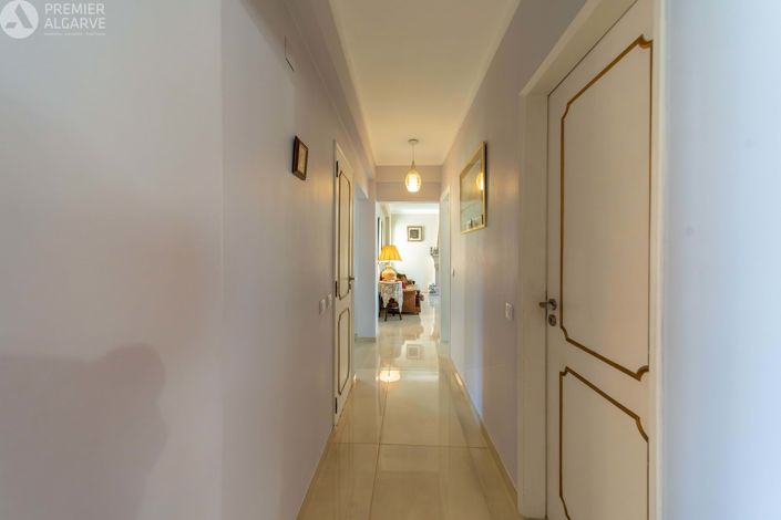 Image No.12-4 Bed Villa for sale