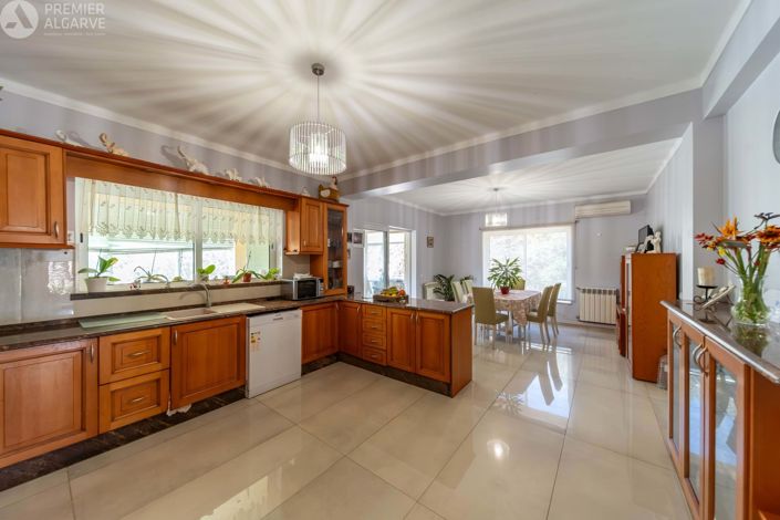Image No.19-4 Bed Villa for sale
