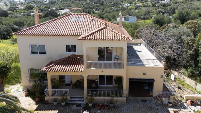 Image No.2-4 Bed Villa for sale