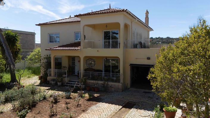 Image No.3-4 Bed Villa for sale