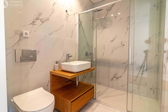 Image No.22-2 Bed Apartment for sale
