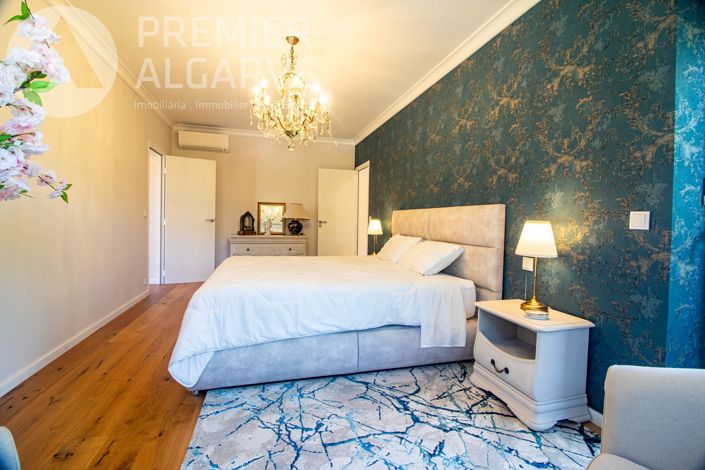 Image No.17-5 Bed Villa for sale