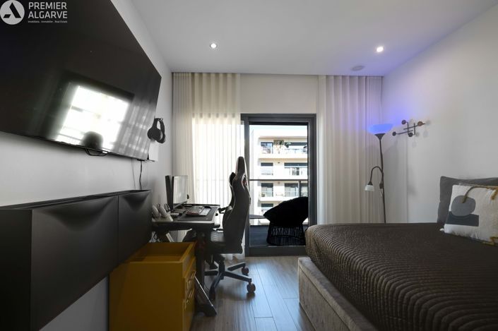 Image No.32-3 Bed Apartment for sale