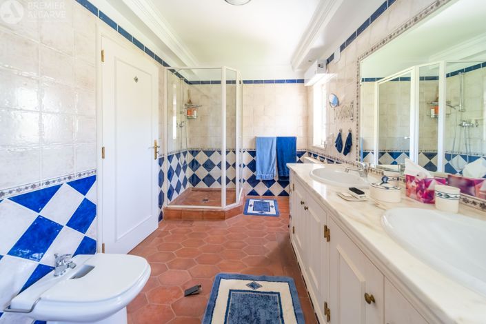 Image No.30-3 Bed Villa for sale
