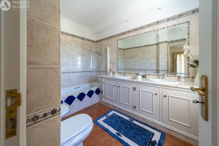 Image No.42-3 Bed Villa for sale