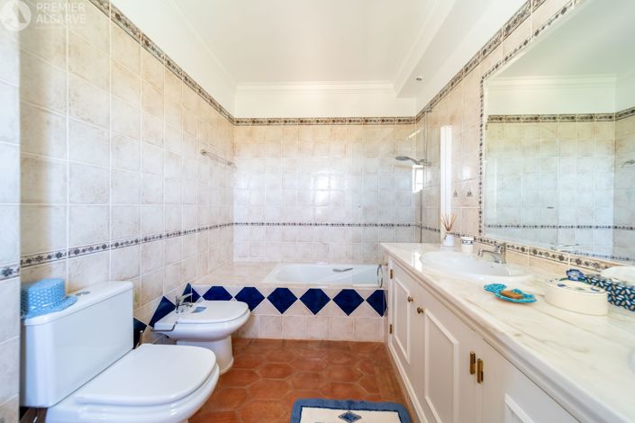 Image No.43-3 Bed Villa for sale