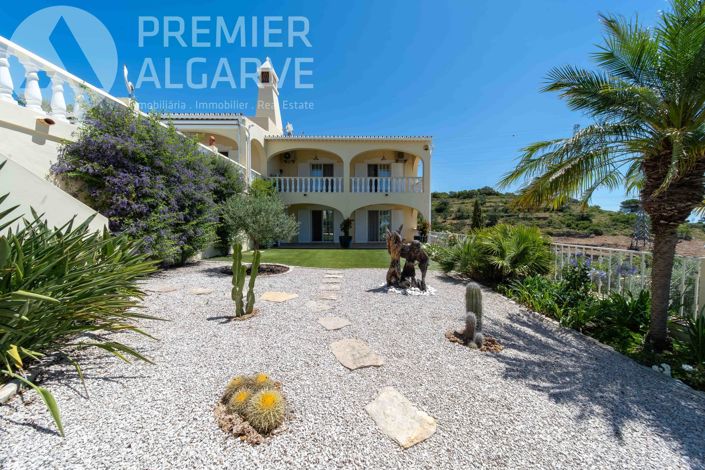 Image No.9-3 Bed Villa for sale