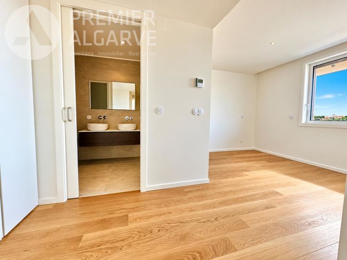 Image No.4-Appartement de 2 chambres à vendre
