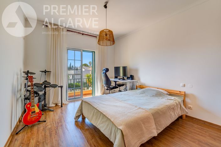 Image No.27-5 Bed Villa for sale