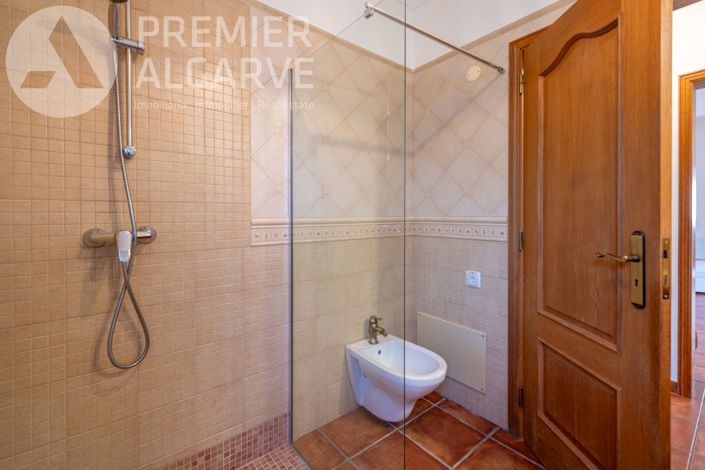 Image No.32-5 Bed Villa for sale