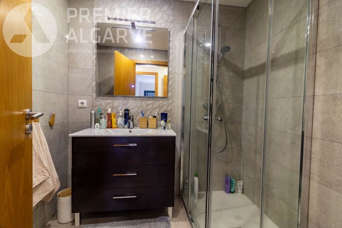 Image No.17-3 Bed Apartment for sale