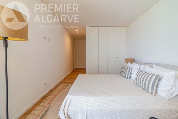 Image No.18-3 Bed Apartment for sale
