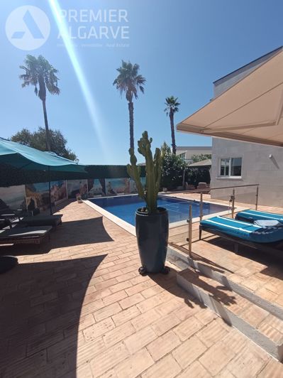 Image No.2-4 Bed Villa for sale