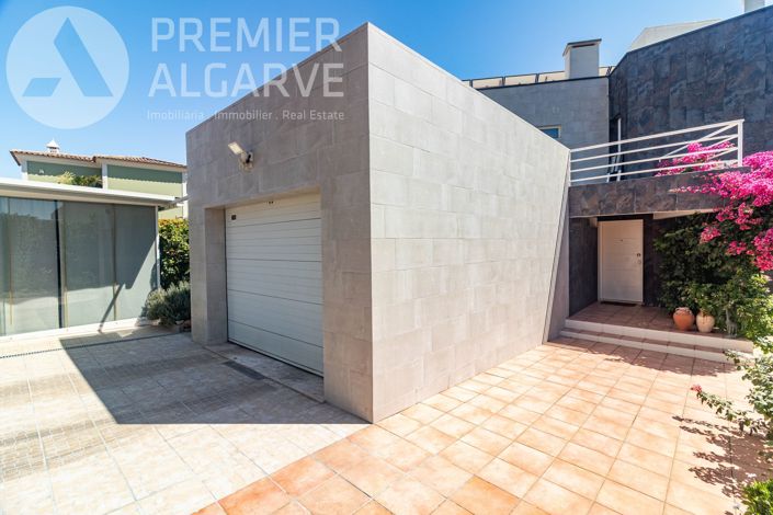 Image No.38-4 Bed Villa for sale