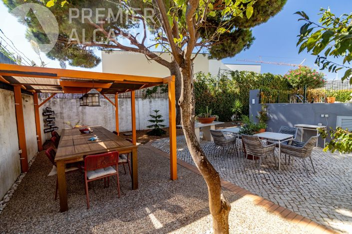 Image No.43-4 Bed Villa for sale