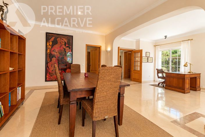 Image No.18-4 Bed Villa for sale
