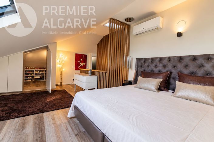 Image No.11-3 Bed Apartment for sale