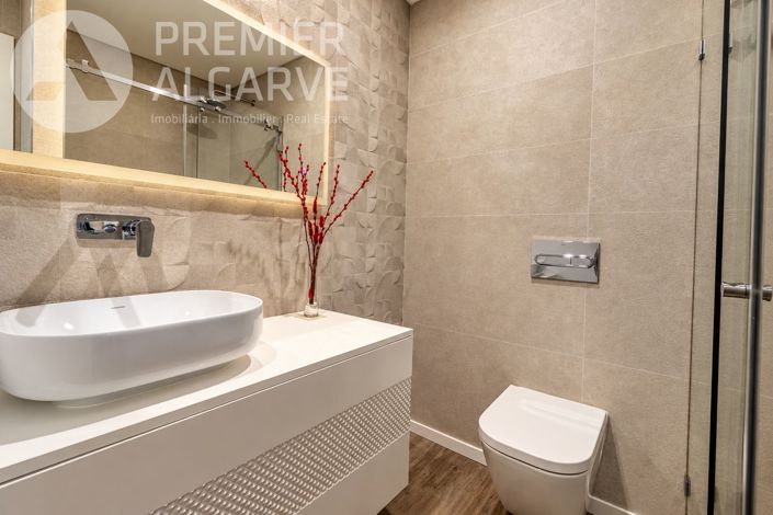 Image No.17-3 Bed Apartment for sale