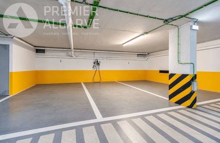 Image No.27-3 Bed Apartment for sale