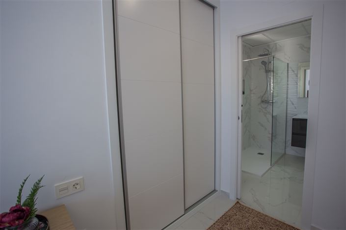 Image No.17-3 Bed Villa for sale