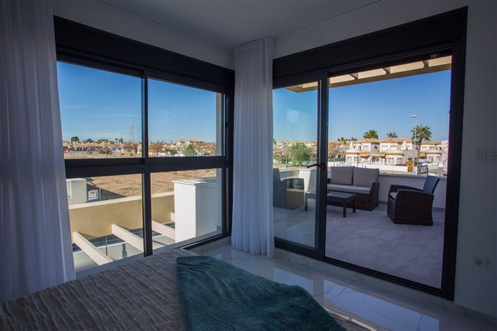 Image No.25-3 Bed Villa for sale