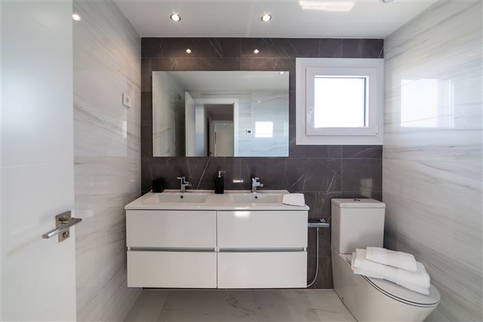 Image No.22-2 Bed Apartment for sale