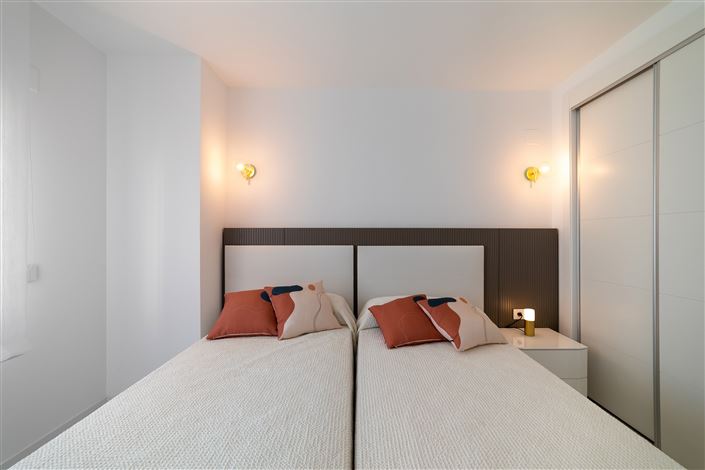 Image No.37-2 Bed Apartment for sale