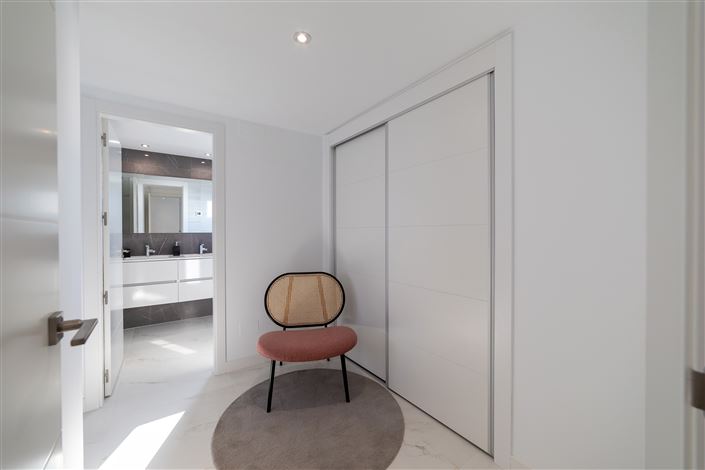 Image No.39-2 Bed Apartment for sale