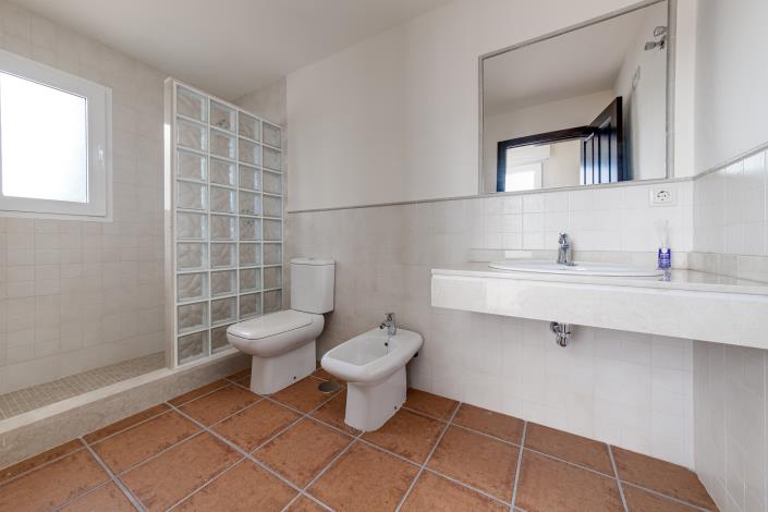 Image No.37-2 Bed House/Villa for sale