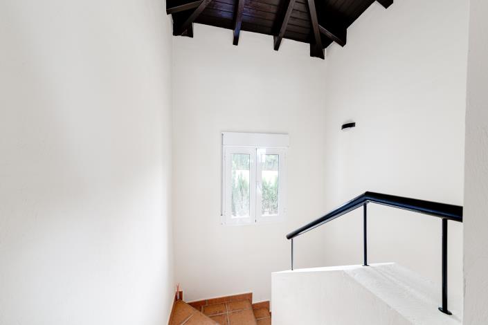 Image No.38-2 Bed House/Villa for sale