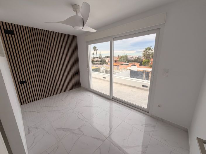 Image No.17-3 Bed Villa for sale