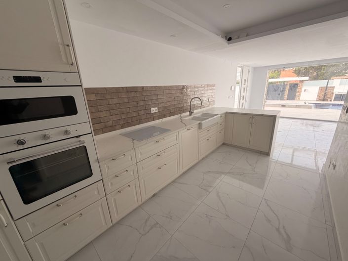 Image No.4-3 Bed Villa for sale